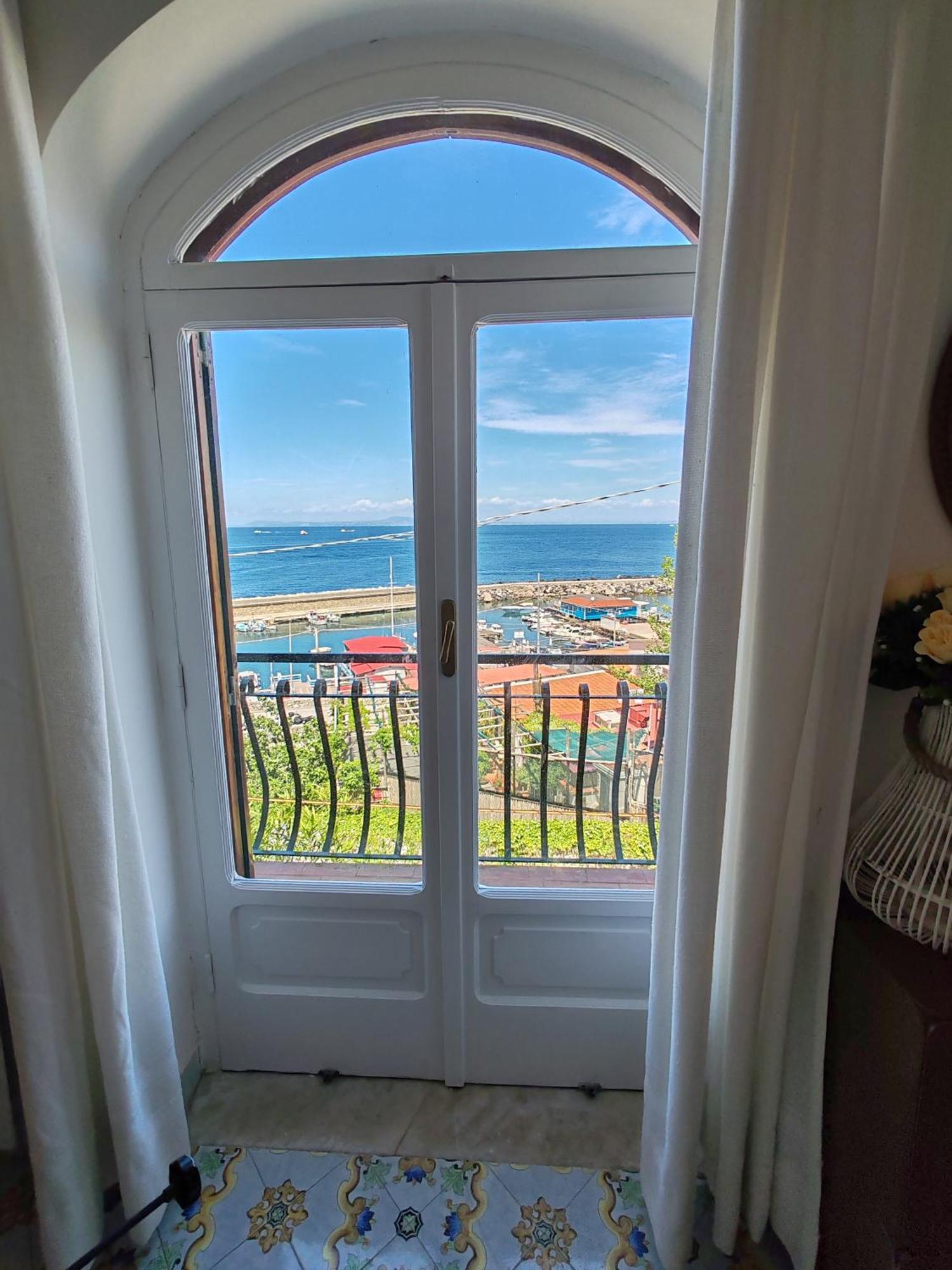 Mediterranea E Casa Del Capricorno Charming Houses Massa Lubrense Εξωτερικό φωτογραφία